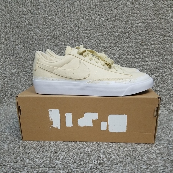 Nike Procell Blazer Low Canvas Yellow NYC Edition Shoe Size 6 Men CJ0692-100 - Picture 1 of 9